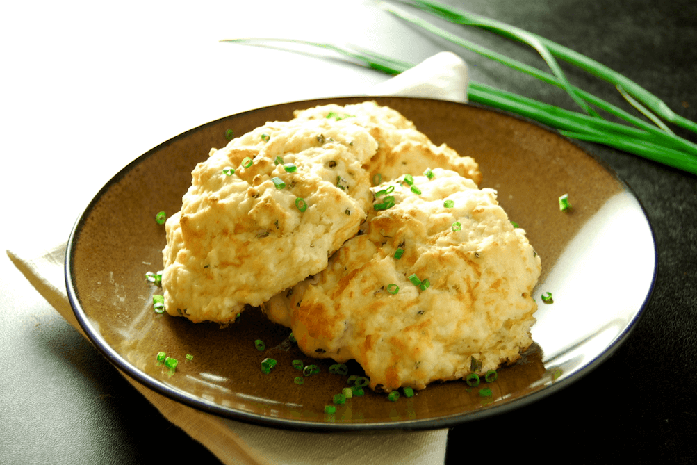 easy-cheesy-buttermilk-biscuits-
